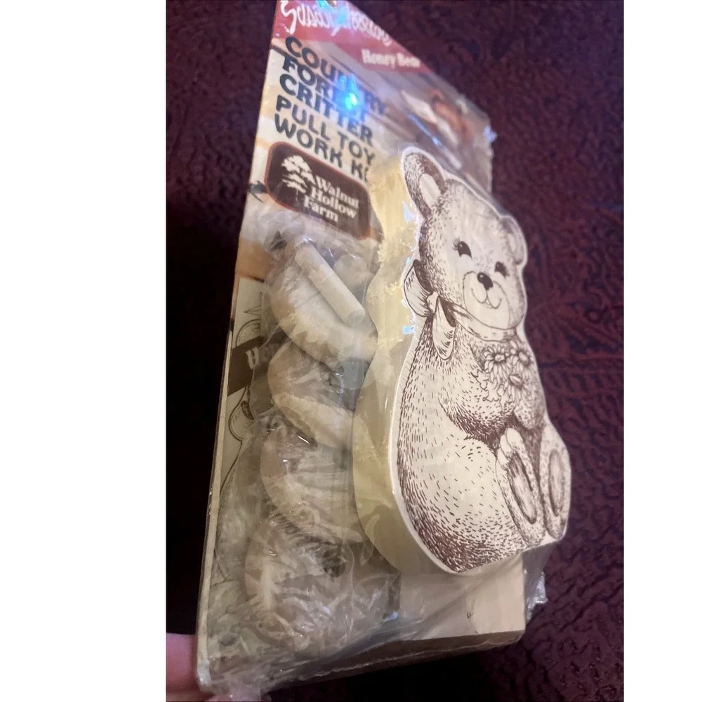 Susan Scheewe Walnut Hollow Country Forest Critter Honey Bear Pull Toy Kit NOS